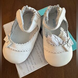 Robeez Catherine Mini Shoes in White Size 4 (9-12 mos) NWT